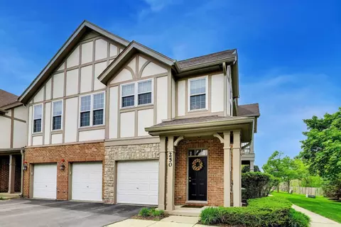210 Rosehall Dr #250, Lake Zurich, IL 60047