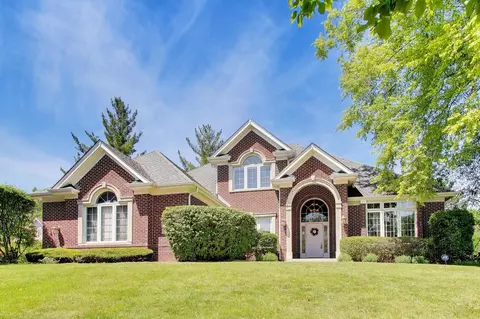 2232 Regency Woods Dr, Lisle, IL 60532