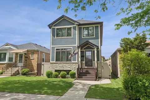 5450 N Natoma Ave, Chicago, IL 60656