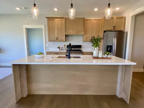 Kitchen - 3914 Jade Dr, Champaign, IL 61822 photo 3 of 8