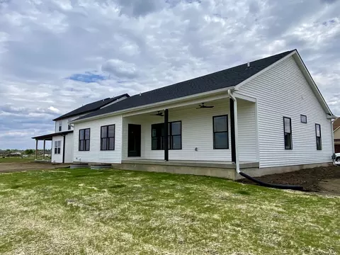 Exterior - 3914 Jade Dr, Champaign, IL 61822 photo 6 of 9