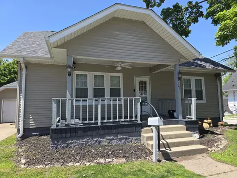 121 N Ludlow St, Olney, IL 62450
