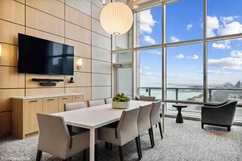Dining - 340 E Randolph St #2801, Chicago, IL 60601 photo 3 of 6