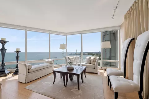 Living - 340 E Randolph St #2801, Chicago, IL 60601 photo 5 of 9