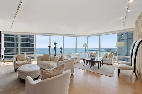 Living - 340 E Randolph St #2801, Chicago, IL 60601 photo 3 of 9