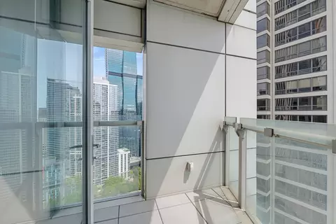 Exterior - 340 E Randolph St #2801, Chicago, IL 60601 photo 1 of 5