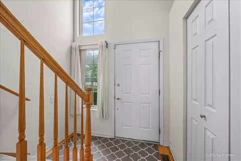 Entry Way - 3822 Ashley Ct, Rolling Meadows, IL 60008 photo 1 of 3