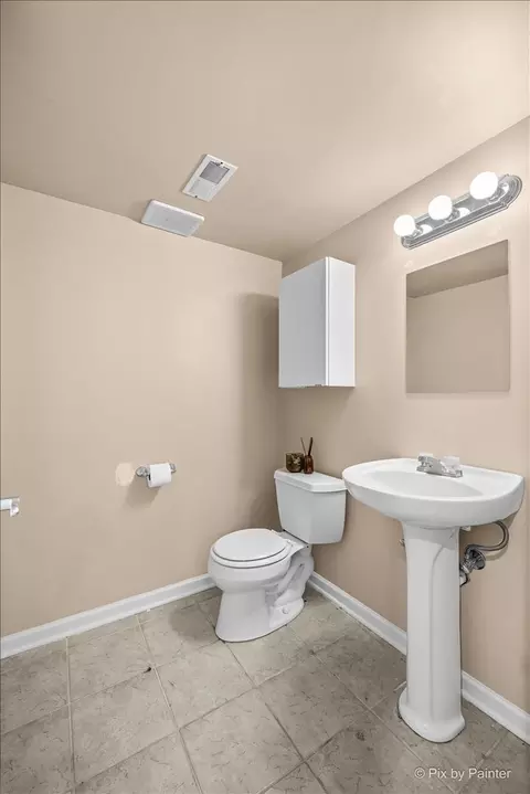 Bath - 3822 Ashley Ct, Rolling Meadows, IL 60008 photo 5 of 5