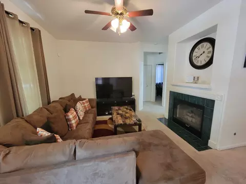 1343 Providence Cir, Elgin, IL 60120 photo 4