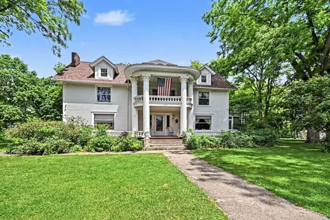 401 E Prairie St, Odell, IL 60460