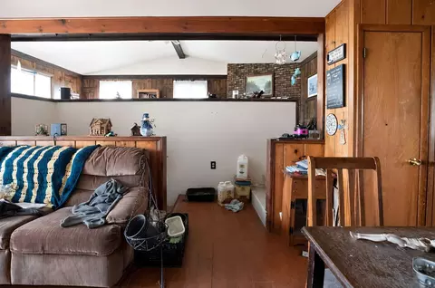 Living - 1622 Chicago St, Dixon, IL 61021 photo 4 of 8