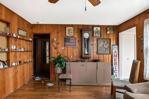 Living - 1622 Chicago St, Dixon, IL 61021 photo 1 of 8