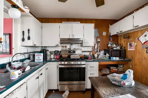 Kitchen - 1622 Chicago St, Dixon, IL 61021 photo 1 of 1