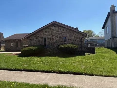 715 E 193rd Pl, Glenwood, IL 60425
