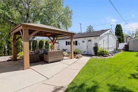 Exterior - 9101 27th St, Brookfield, IL 60513 photo 1 of 6