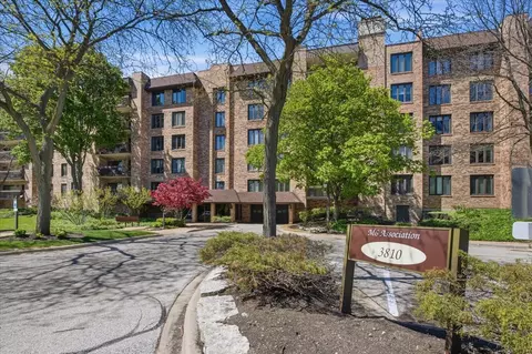 3810 Mission Hills Rd #505, Northbrook, IL 60062