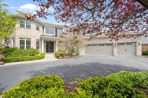 3390 Whirlaway Dr, Northbrook, IL 60062