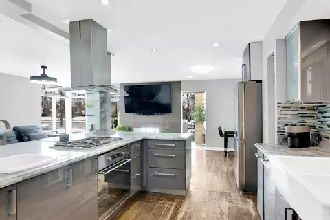 Kitchen - 478 Kent Rd, Riverside, IL 60546 photo 1 of 2