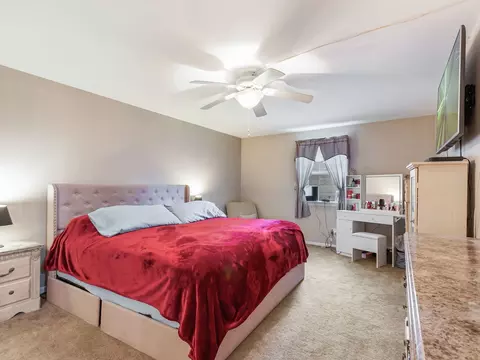 Bedroom - 1050 S Nelson Ave #2, Kankakee, IL 60901 photo 3 of 4