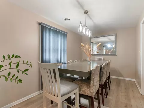 Dining - 1050 S Nelson Ave #2, Kankakee, IL 60901 photo 1 of 1