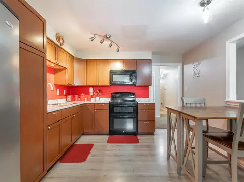 Kitchen - 1050 S Nelson Ave #2, Kankakee, IL 60901 photo 1 of 3
