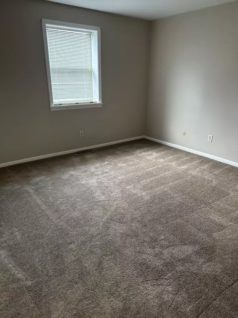 Bedroom - 1050 S Nelson Ave #2, Kankakee, IL 60901 photo 1 of 4