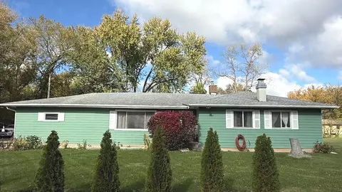 1302 Cary Rd, Algonquin, IL 60102