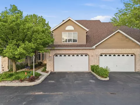 18 Moorings Dr, Palos Heights, IL 60463