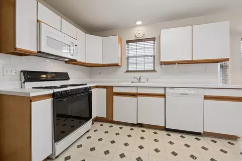 Kitchen - 20976 W Olive St, Plainfield, IL 60544 photo 1 of 3
