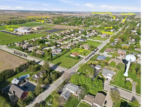613 W Corning Ave, Peotone, IL 60468