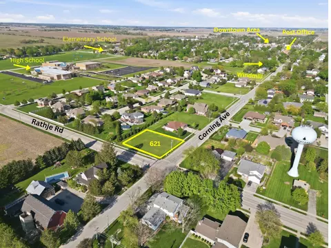 621 W Corning Ave, Peotone, IL 60468