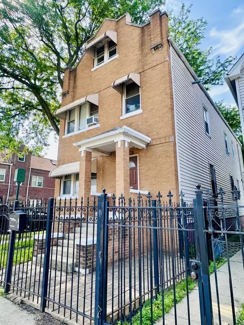 2101 W 51st St, Chicago, IL 60609