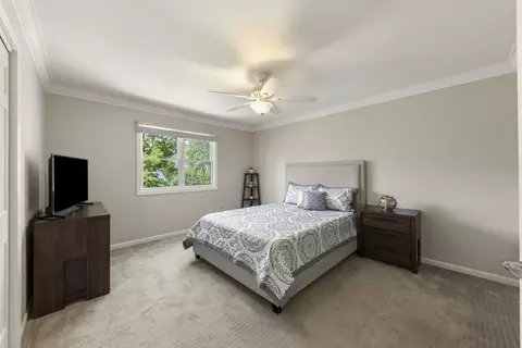 Bedroom - 1262 Midwest Ln, Wheaton, IL 60189 photo 3 of 4