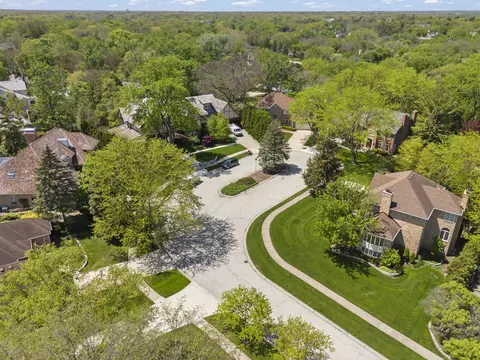 View/Area - 1262 Midwest Ln, Wheaton, IL 60189 photo 2 of 4