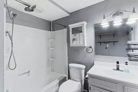 Bath - 205 E Kyle St, Ogden, IL 61859 photo 1 of 2