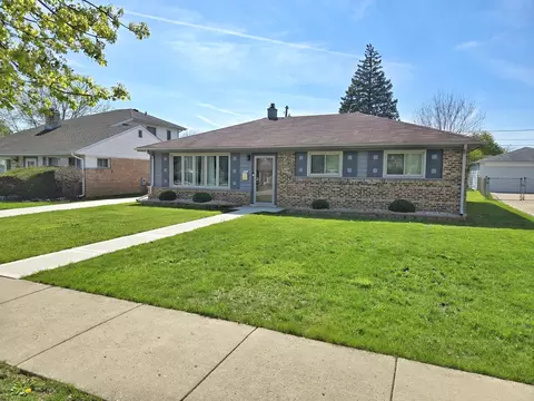 980 W Grant Dr, Des Plaines, IL 60016