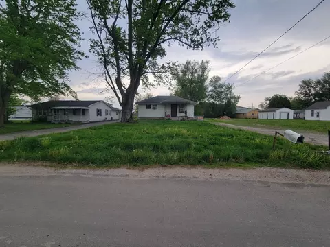 2313 Richards Ln, Springfield, IL 62702