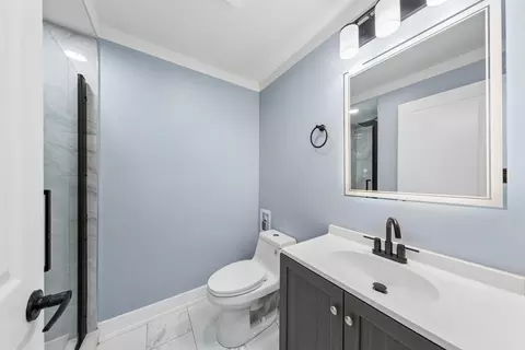 Bath - 2233 S Spaulding Ave, Chicago, IL 60623 photo 2 of 4