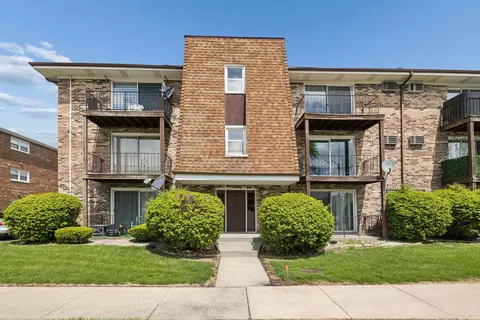 7112 99th St #309, Chicago Ridge, IL 60415