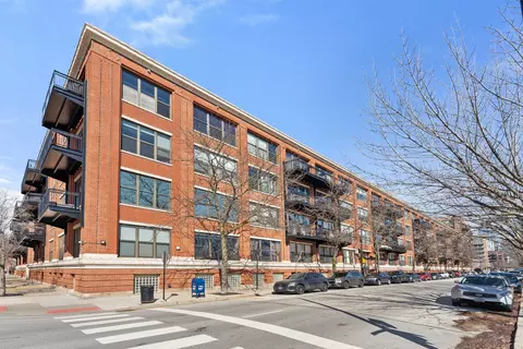 1040 W Adams St #122, Chicago, IL 60607