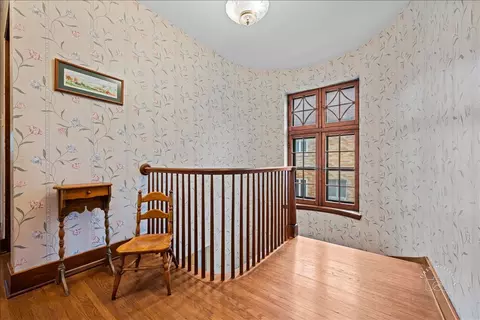 Entry Way - 728 Hardin Ave, Aurora, IL 60506 photo 3 of 4