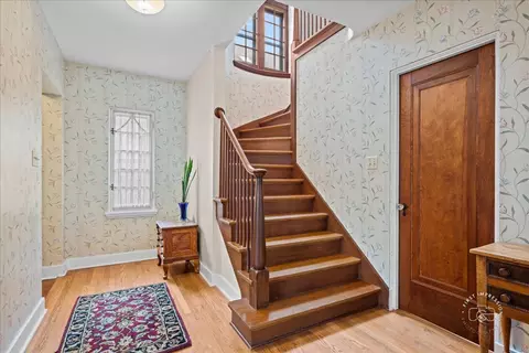 Entry Way - 728 Hardin Ave, Aurora, IL 60506 photo 2 of 4