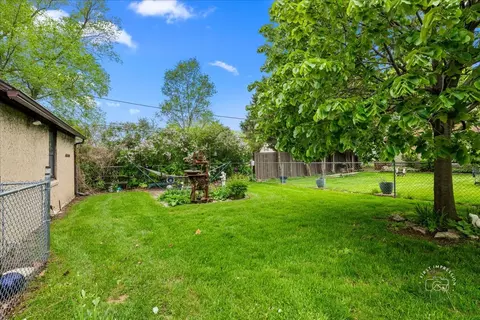 Exterior - 728 Hardin Ave, Aurora, IL 60506 photo 5 of 5