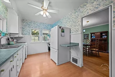 Kitchen - 728 Hardin Ave, Aurora, IL 60506 photo 2 of 3