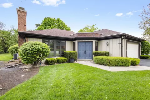 Exterior - 715 Tomlin Dr #A1, Burr Ridge, IL 60527 photo 1 of 6
