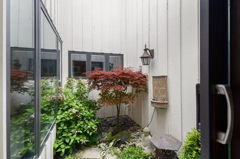 Exterior - 715 Tomlin Dr #A1, Burr Ridge, IL 60527 photo 2 of 6