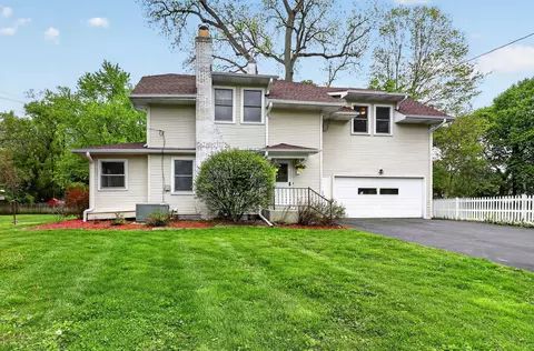 32 W183 Glos St, Wayne, IL 60184