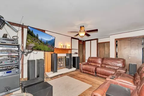 Living - 20535 Marathon Ct, Olympia Fields, IL 60461 photo 3 of 4