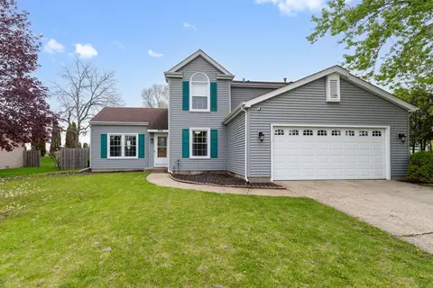 514 Brookwood Trl, Mchenry, IL 60050