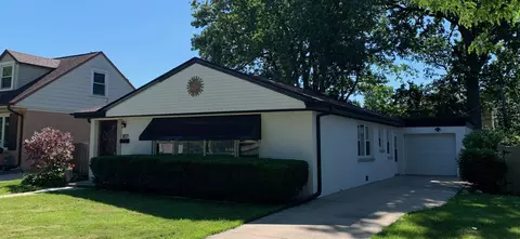 817 Rowe Ave, Park Ridge, IL 60068